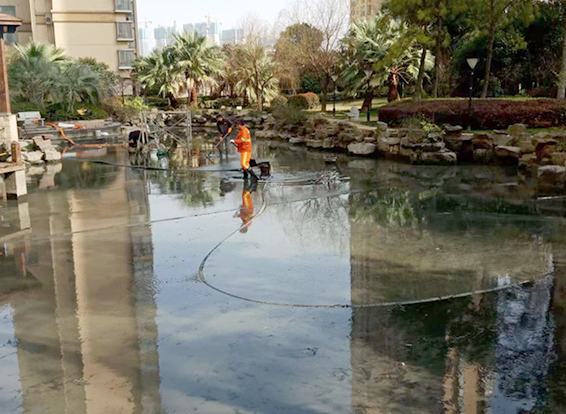 含山景观池淤泥清理